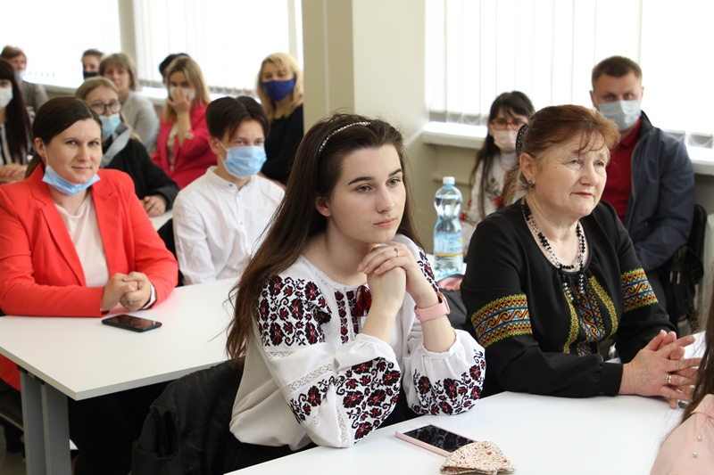 У ТНПУ відзначили переможців обласного літературного конкурсу, присвяченого 150-річчю від дня народження Володимира Гнатюка у ТНПУ 